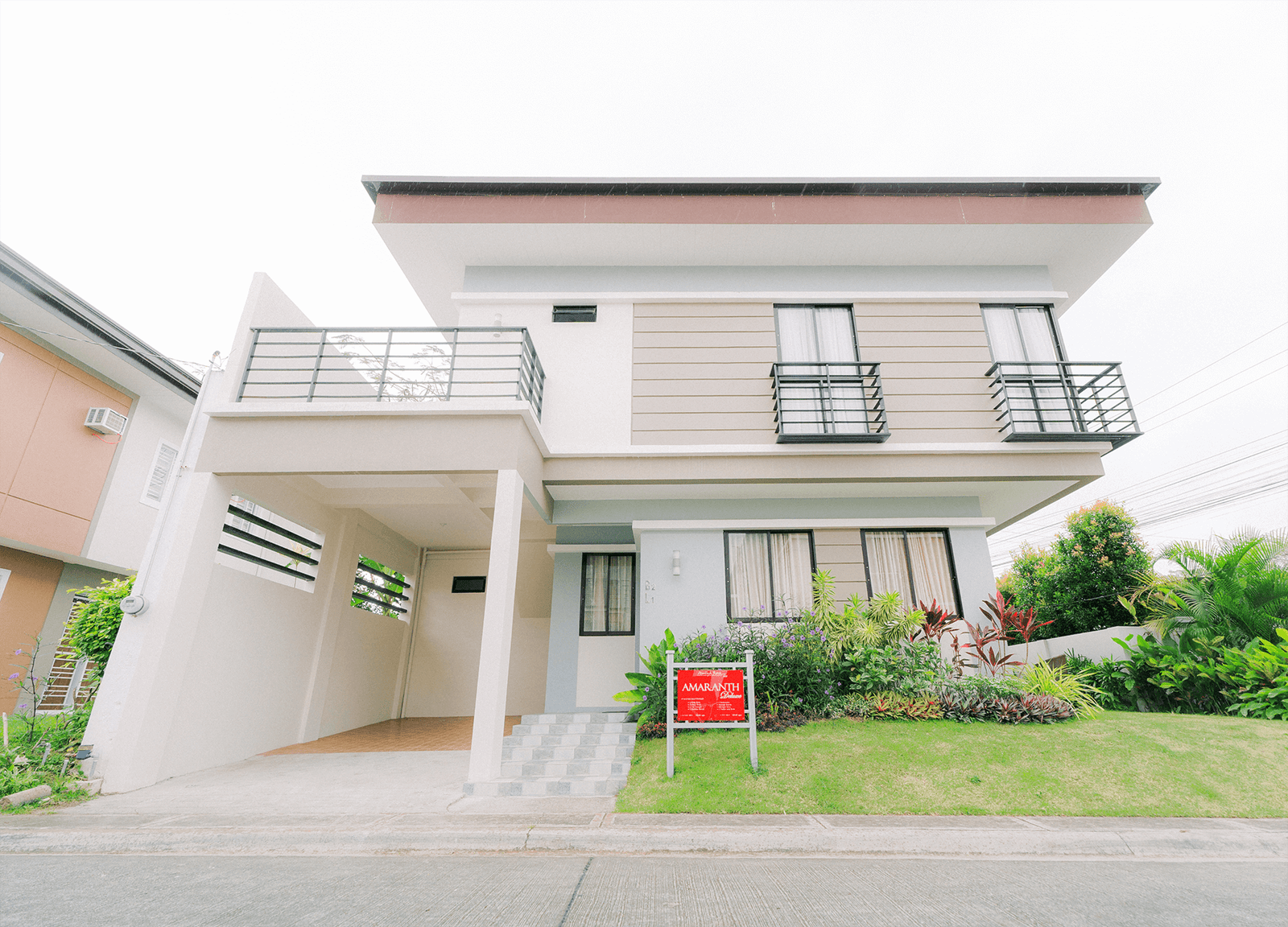 AR2 Amaranth - Landscape - opt (1)